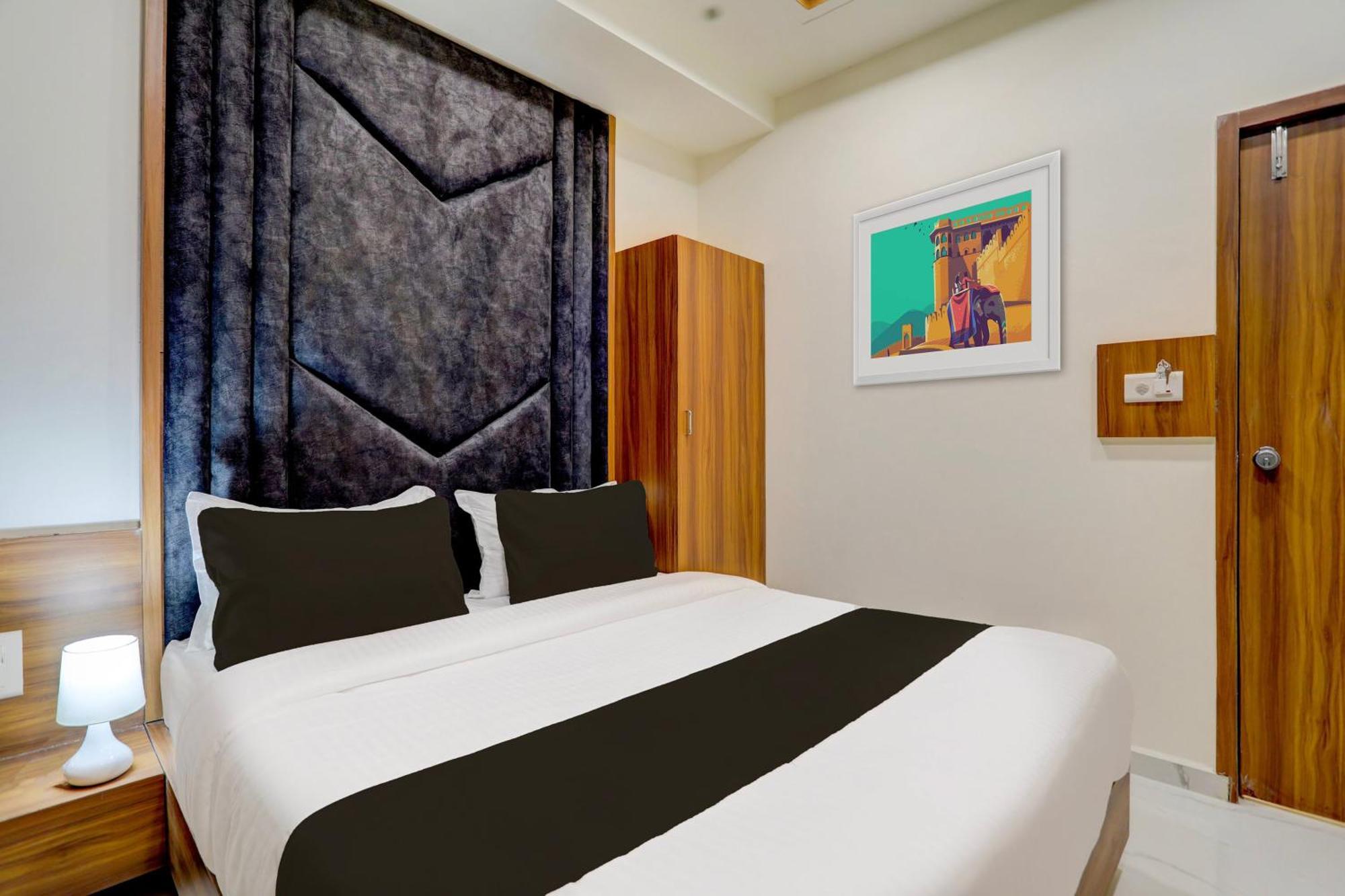 Hotel O Sun Light อาเมดาบัด ภายนอก รูปภาพ