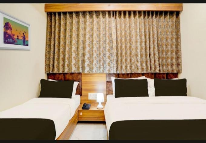Hotel O Sun Light อาเมดาบัด ภายนอก รูปภาพ